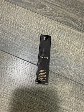Tom Ford Black & Gold Liquid Lip Packaging